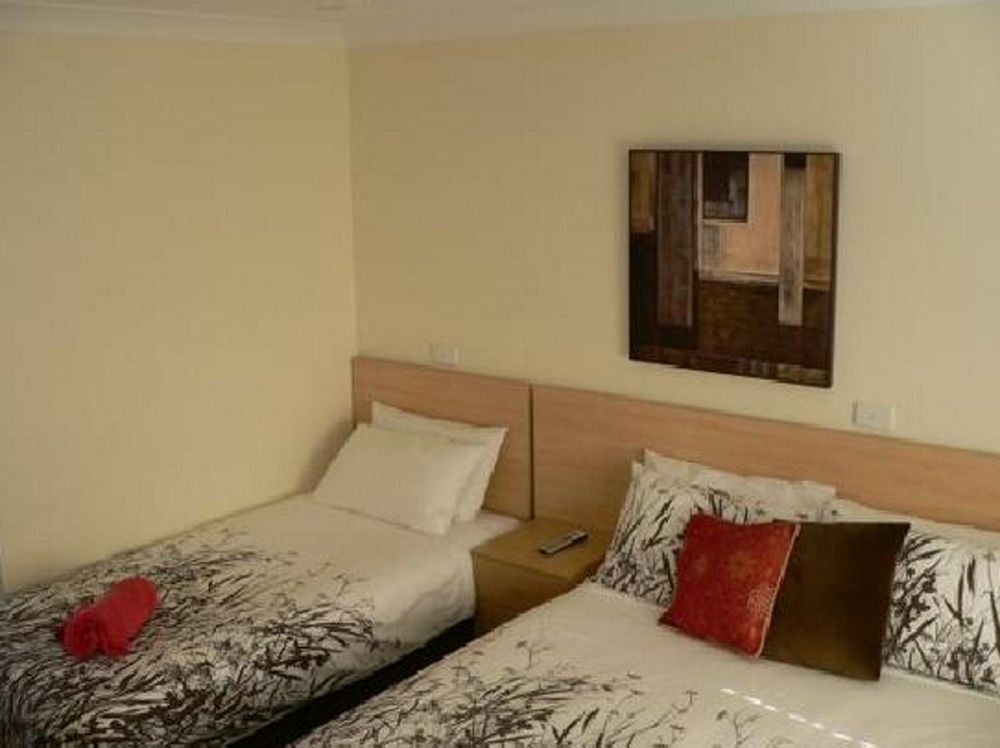Motel Grande Тамуърт Екстериор снимка