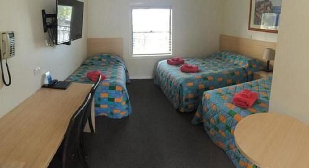 Motel Grande Тамуърт Екстериор снимка