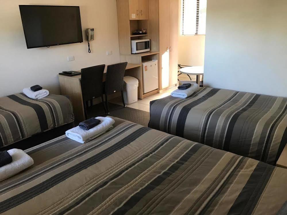 Motel Grande Тамуърт Екстериор снимка