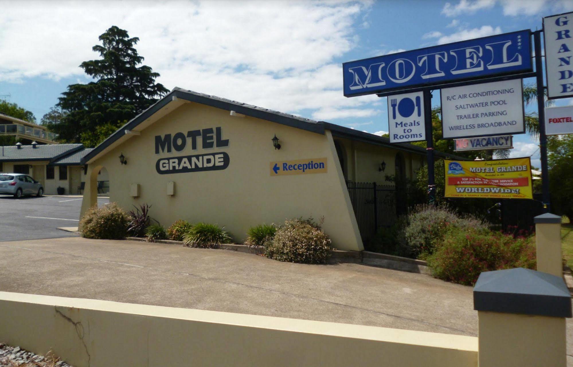 Motel Grande Тамуърт Екстериор снимка