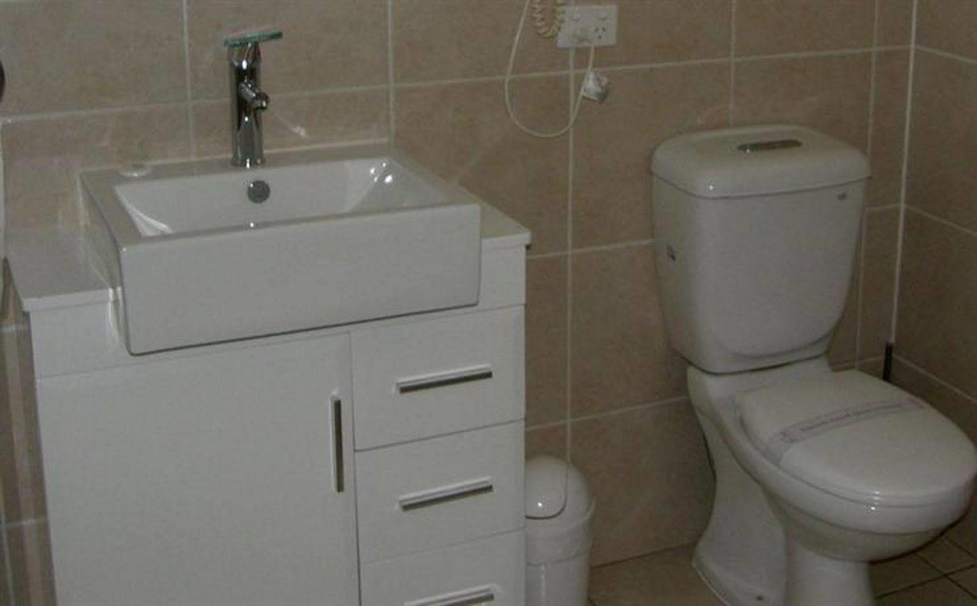 Motel Grande Тамуърт Екстериор снимка
