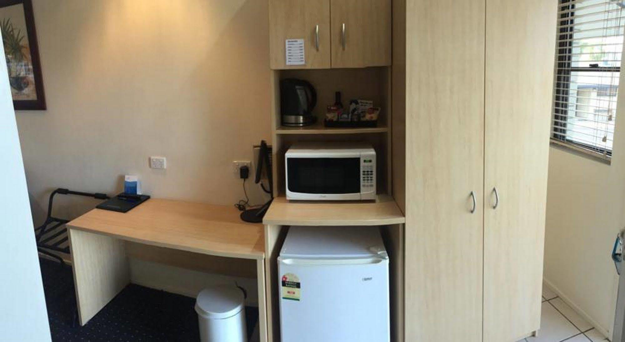 Motel Grande Тамуърт Екстериор снимка